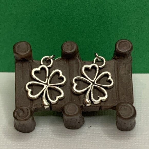 Clover Earring, St. Patrick's Day Earring, Shamrock Earring, Lucky Earring, Gift - Picture 1 of 5